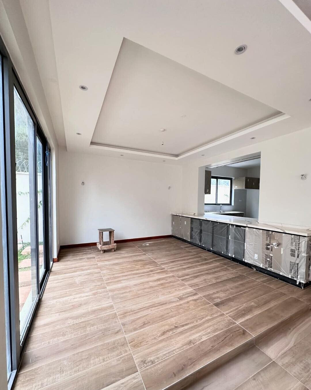 6-Bed Townhouse with Rooftop Terrace & DSQ - Lavington