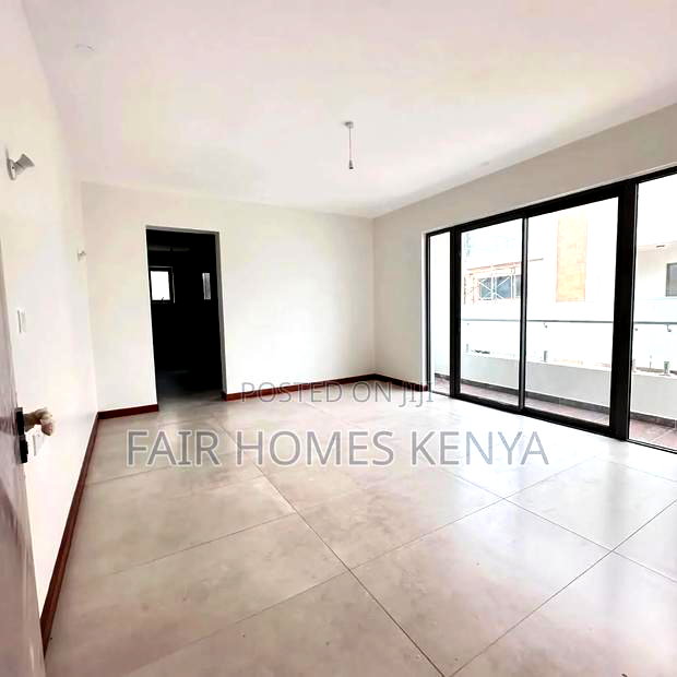 6bdrm Townhouse/Terrace in Lavington Green for sale