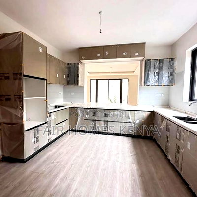 6bdrm Townhouse/Terrace in Lavington Green for sale - Image 2