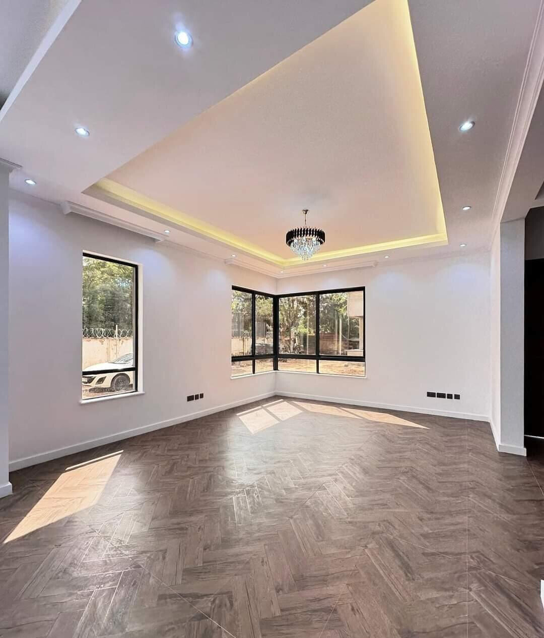New 4-Ensuite Townhouse with DSQ & Solar - Lavington