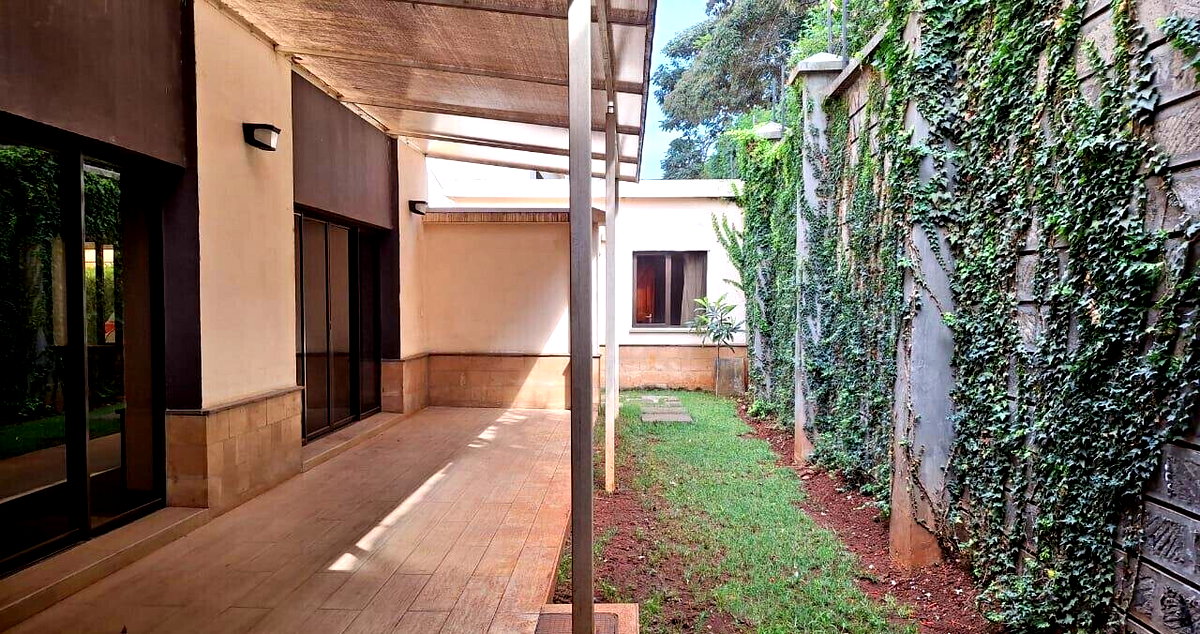 5BR All-Ensuite Townhouse with DSQ & Wooden Floors - Kileleshwa