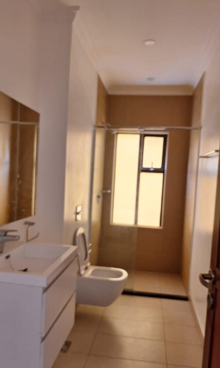 5BR All-Ensuite Townhouse with DSQ & Wooden Floors - Kileleshwa
