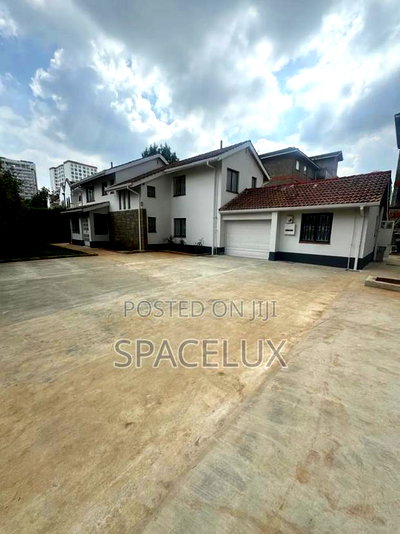 A Good Office Set Up - Image 1