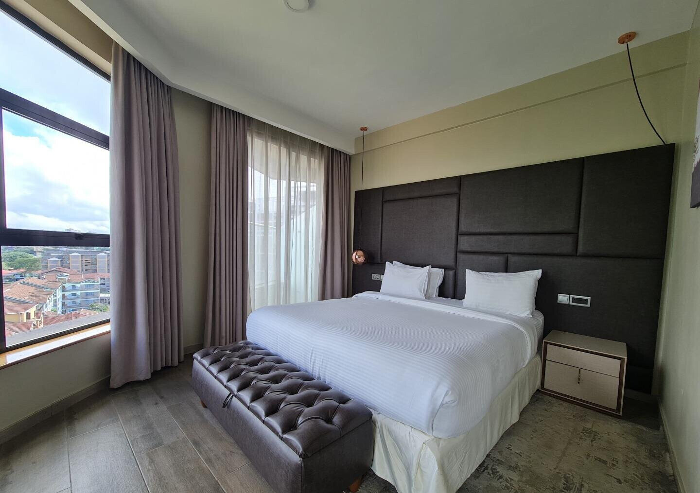 Fully Furnished 1BR with City & Park Views - Mombasa Rd