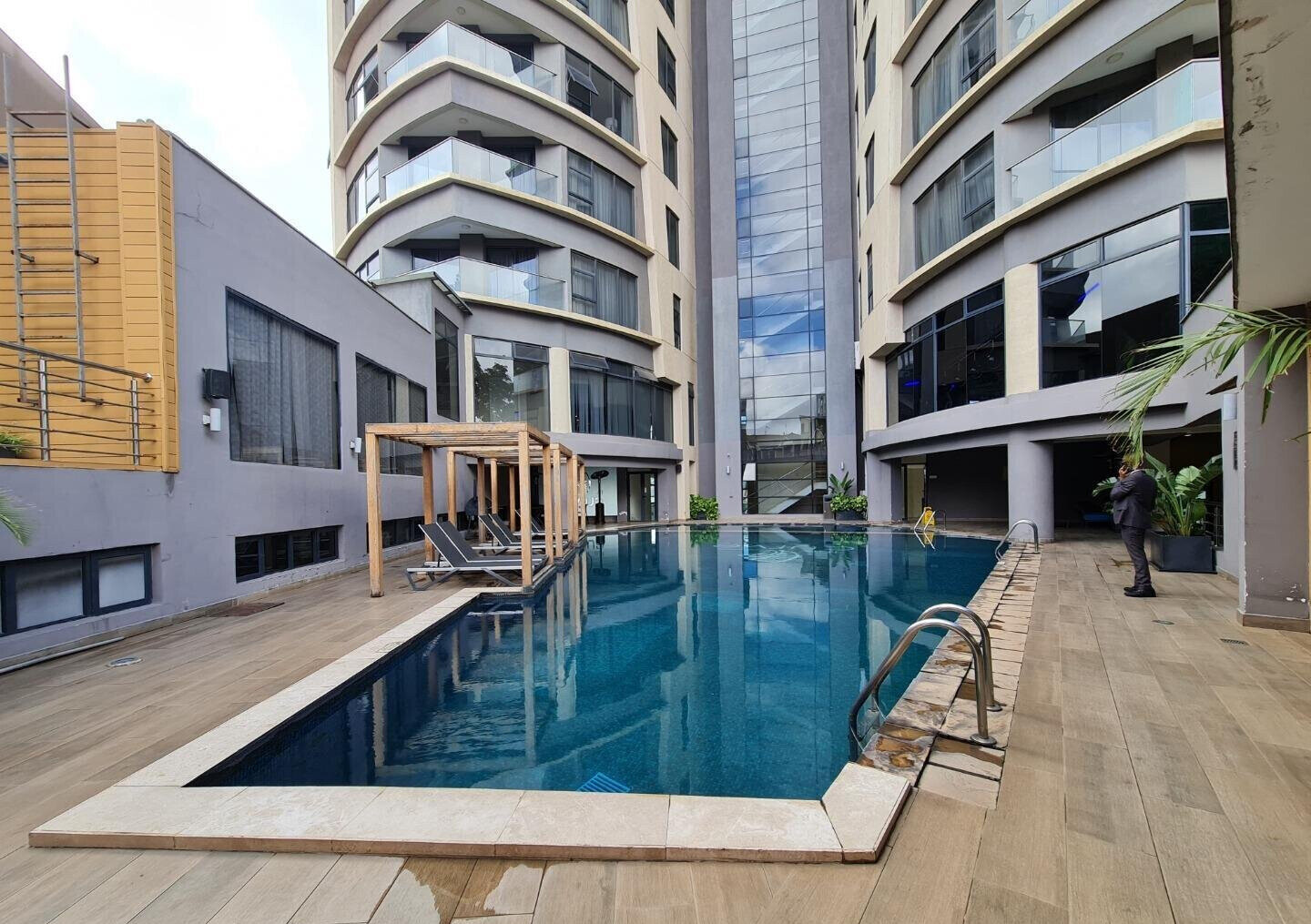 Fully Furnished 1BR with City & Park Views - Mombasa Rd