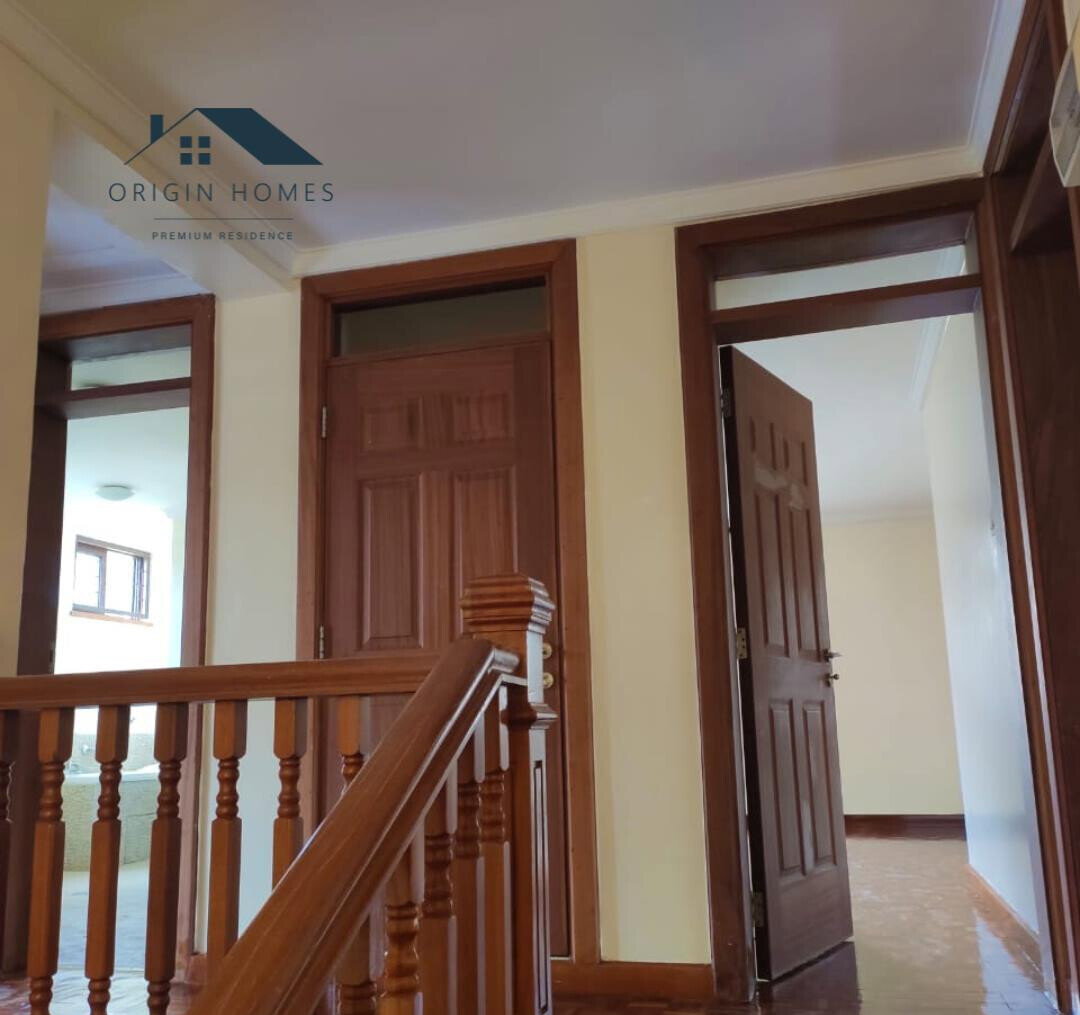 5-Ensuite Townhouse with DSQ & Backup Generator - Lavington