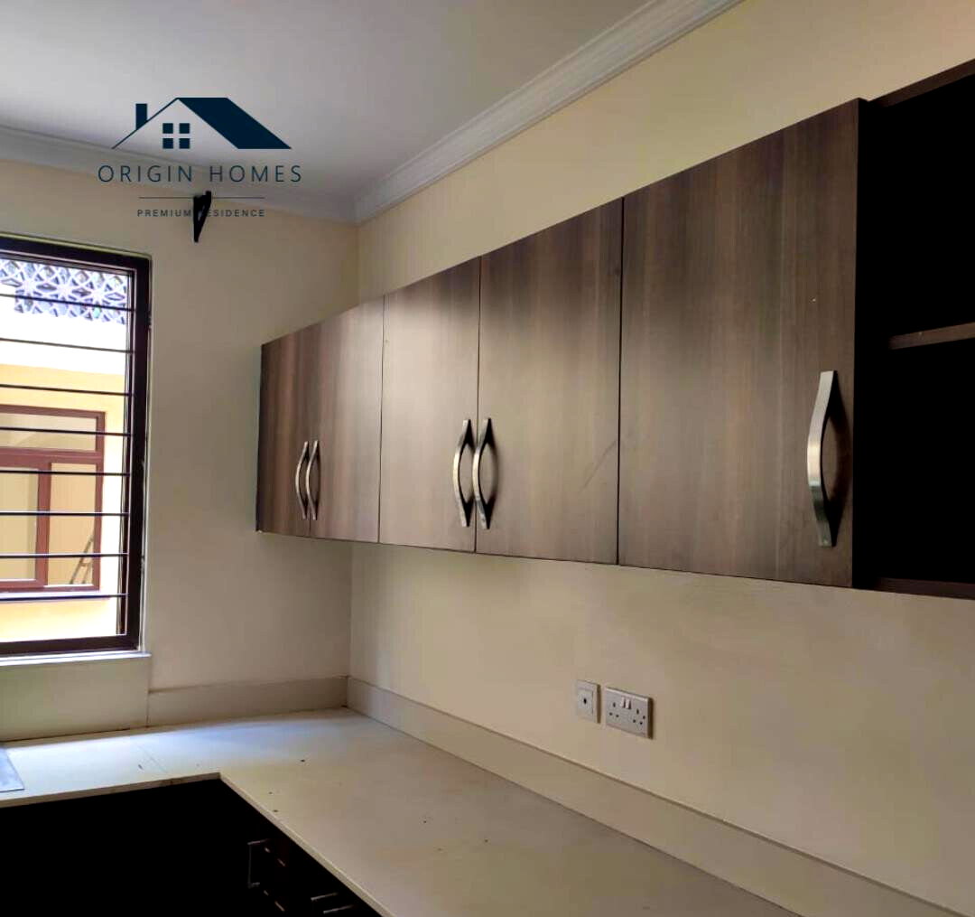 5-Ensuite Townhouse with DSQ & Backup Generator - Lavington