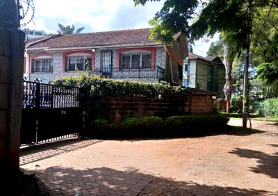 6-Bed Maisonette Walking Distance to Sarit Centre - Westlands
