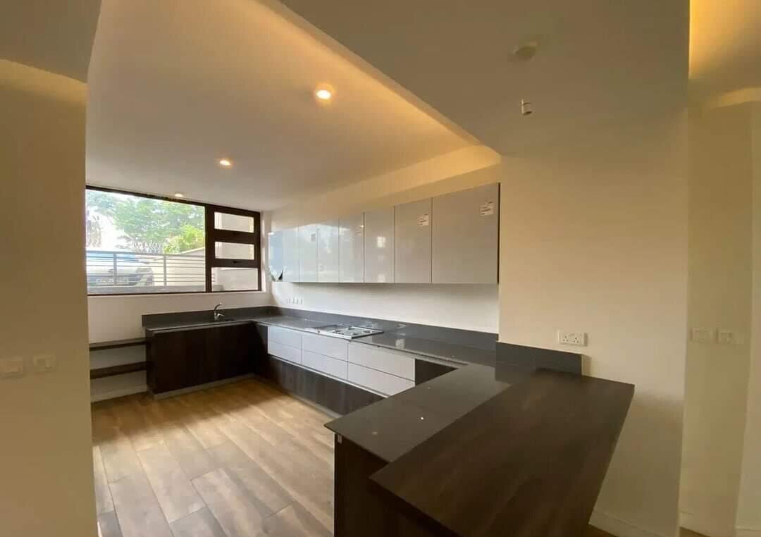 4-Ensuite Townhouse with Family Room & Generator - Lavington