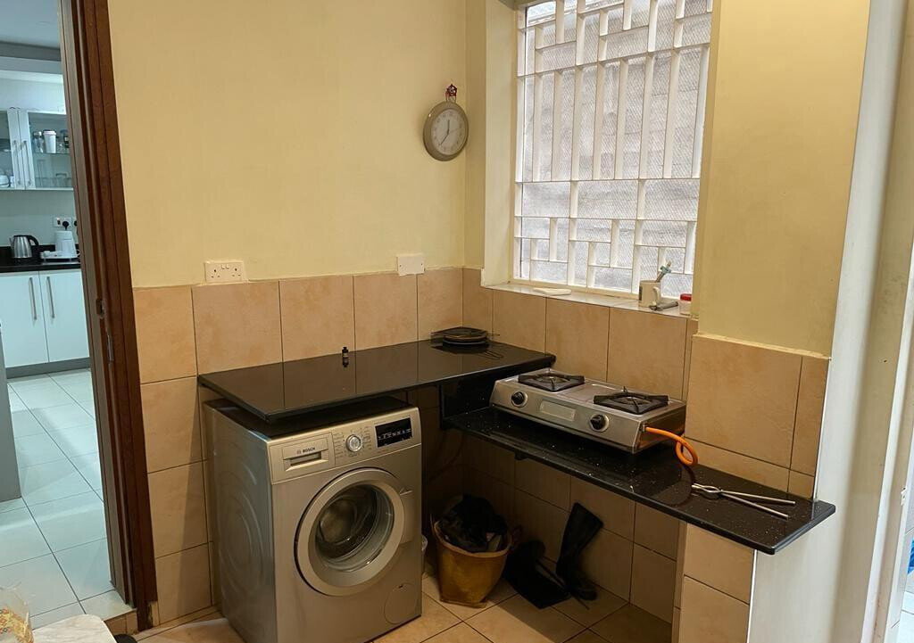 5-Ensuite Townhouse with Bamboo Flooring & Private Garden - Westlands