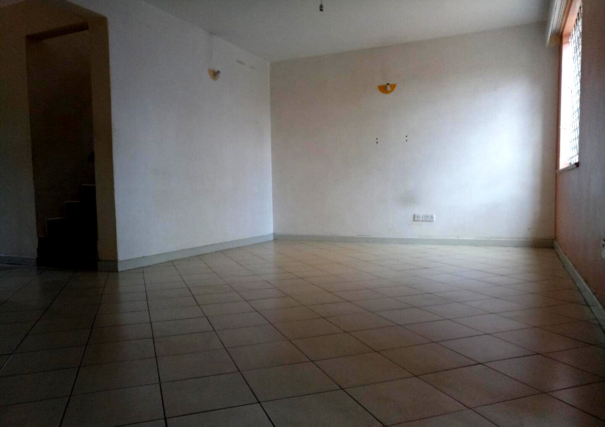 4BR Townhouse with Private Gate & Manicured Gardens - South C
