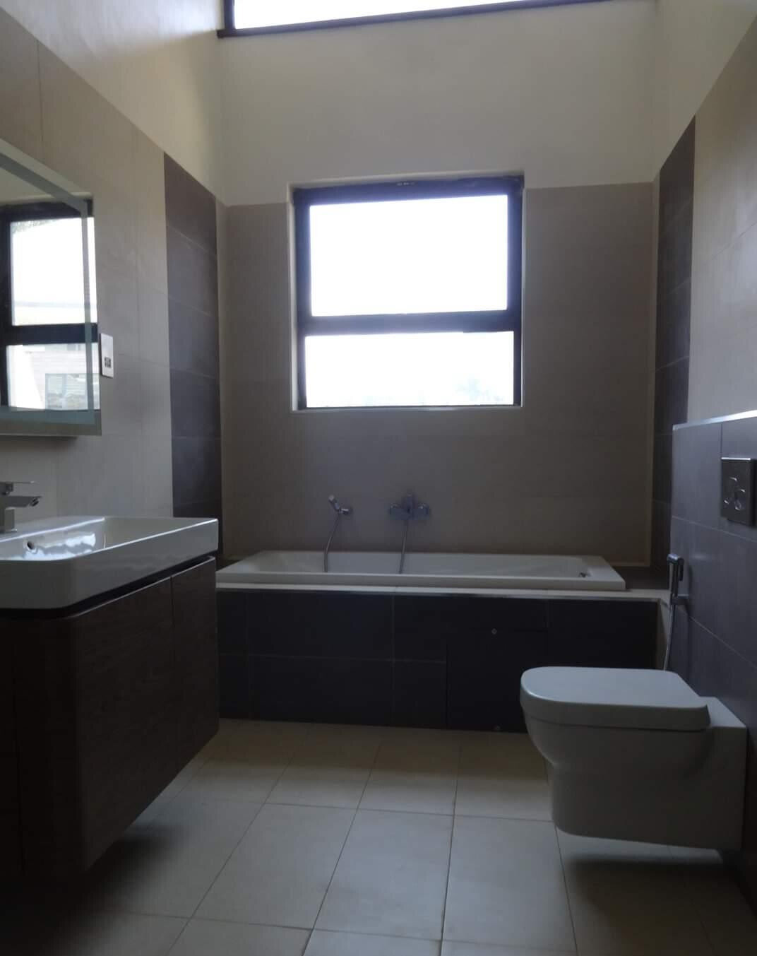 New 5-Ensuite Townhouse with Lush Garden & 6-Car Parking - Lower Kabete
