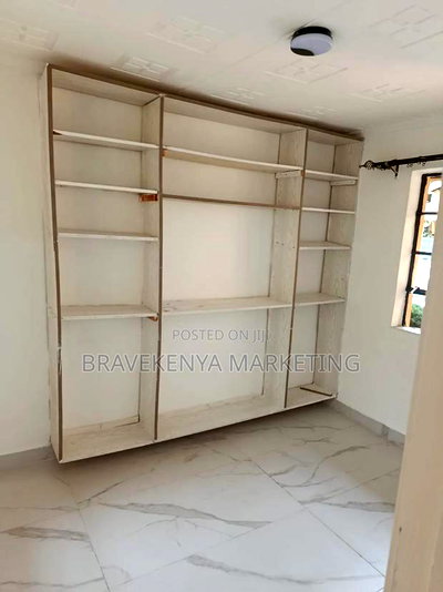 5bdrm House in Nyari Estate for rent - Image 8