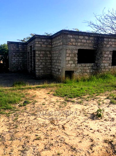 4 Acres Prime Land - Image 4