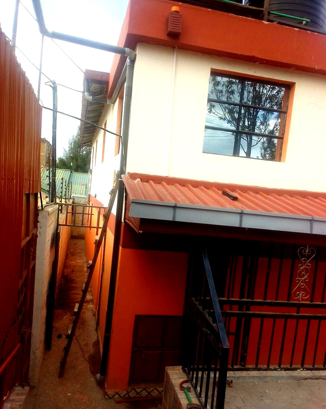6-Bedroom Maisonette 100 Yards from Magadi Highway - Kiserian