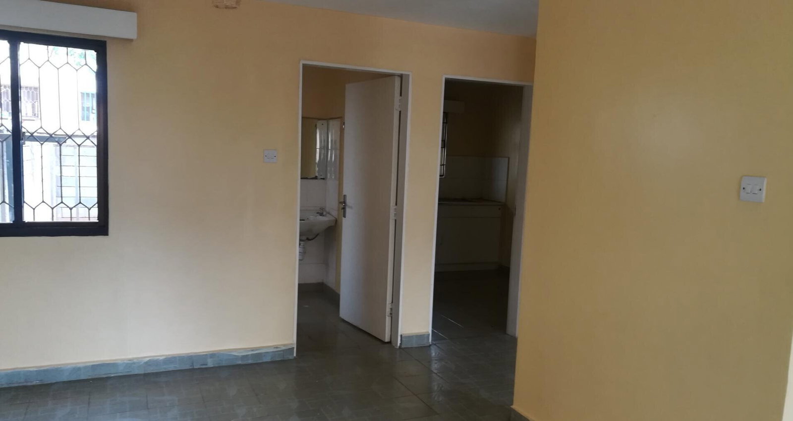 3BR Townhouse 5 Mins from JKIA with 24-Hour Security - Nyayo Embakasi