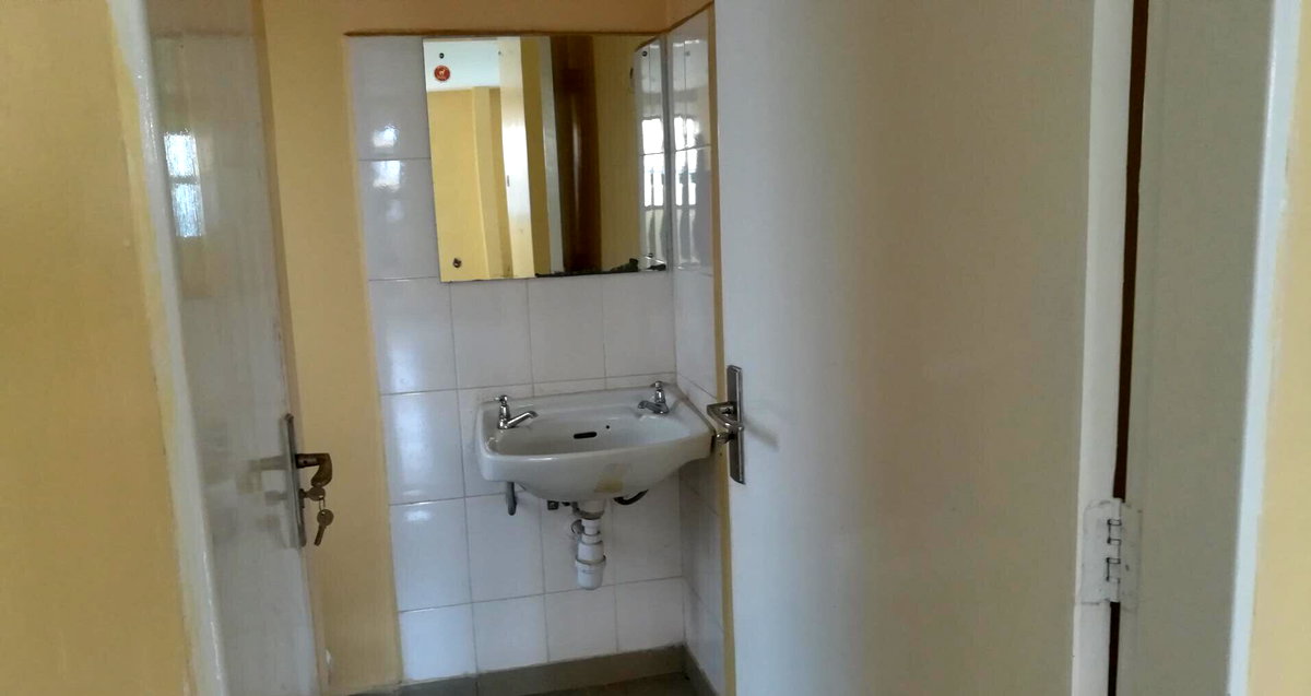 3BR Townhouse 5 Mins from JKIA with 24-Hour Security - Nyayo Embakasi