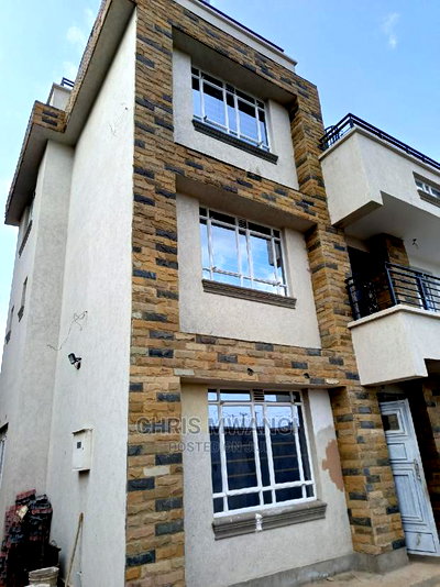 5bdrm Maisonette in Emarlands Plains, Kamakis for sale - Image 3