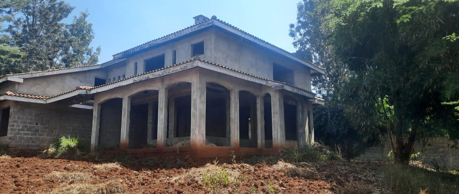 1/2 Acre Runda Plot with Garden