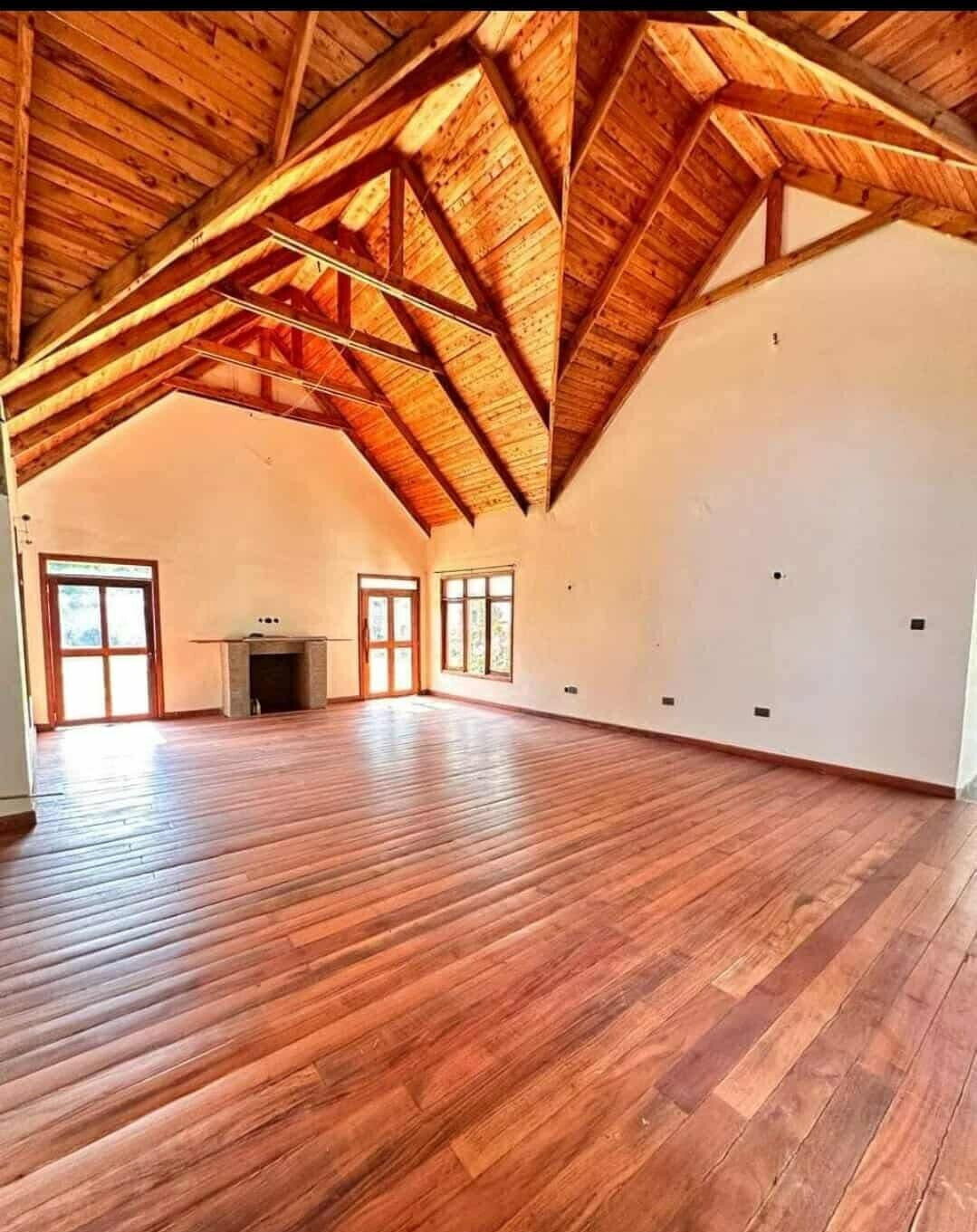 7-Bedroom Ambassadorial Home with Pool & Guest Wing - Ridgeways
