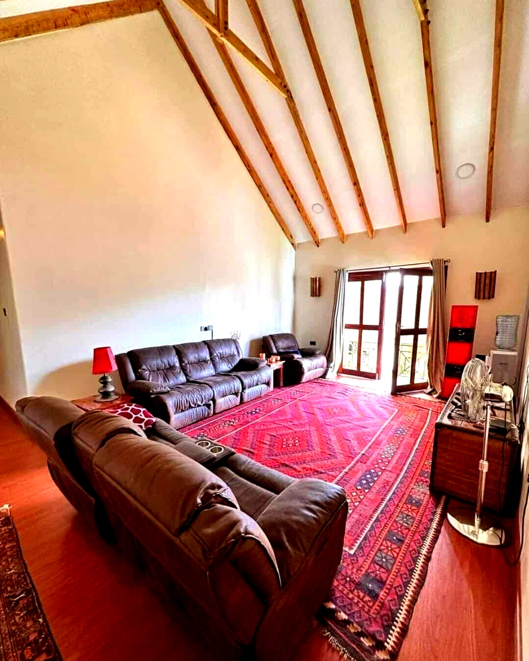 7-Bedroom Ambassadorial Home with Pool & Guest Wing - Ridgeways