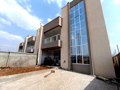 4bdrm House in Witethie for sale - Image 1