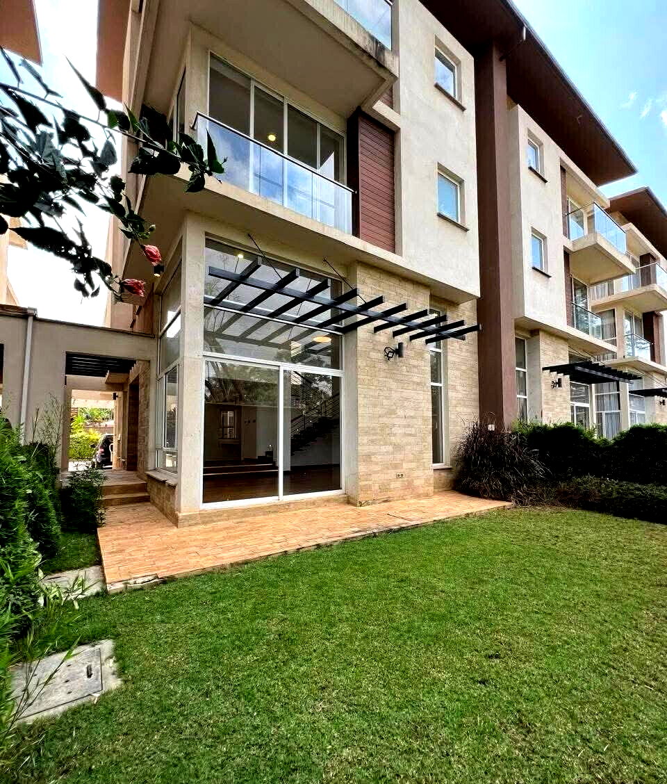 4BR All-Ensuite Townhouse with Pool & Borehole - Lavington