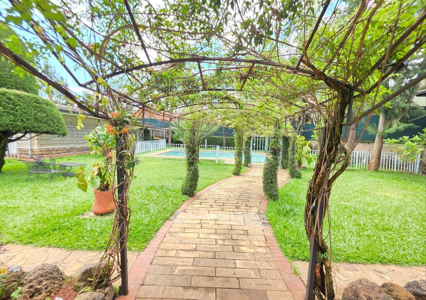 KSh 450K 5BR Garden Oasis
