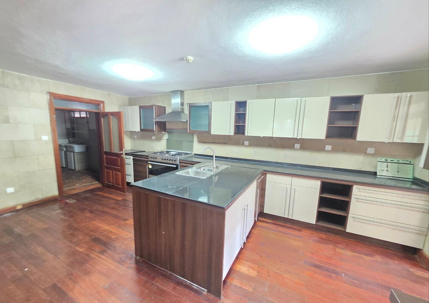 KSh 450K 5BR Garden Oasis