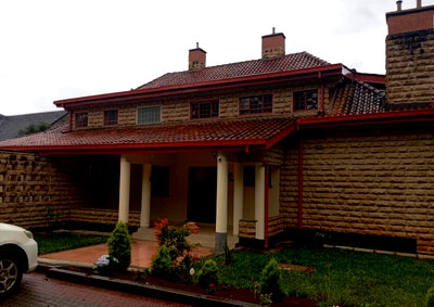 Luxury 4BR Townhouse with Garden