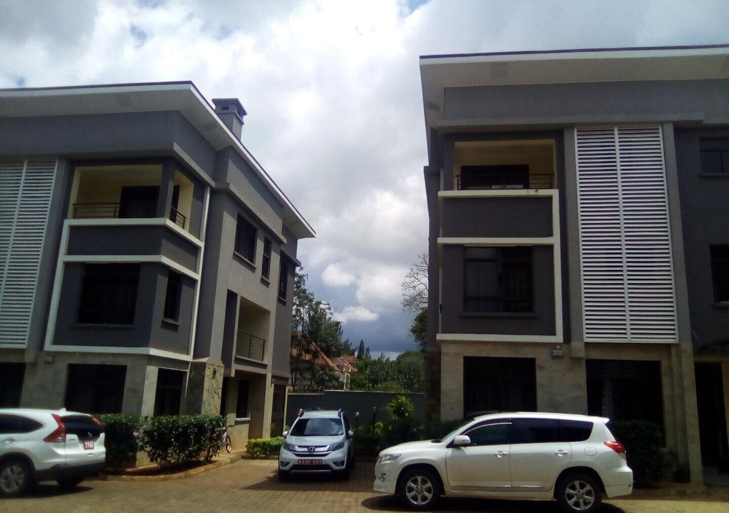 8-Unit Enclave: 5-Ensuite Townhouse with Study & Pantry - Lavington