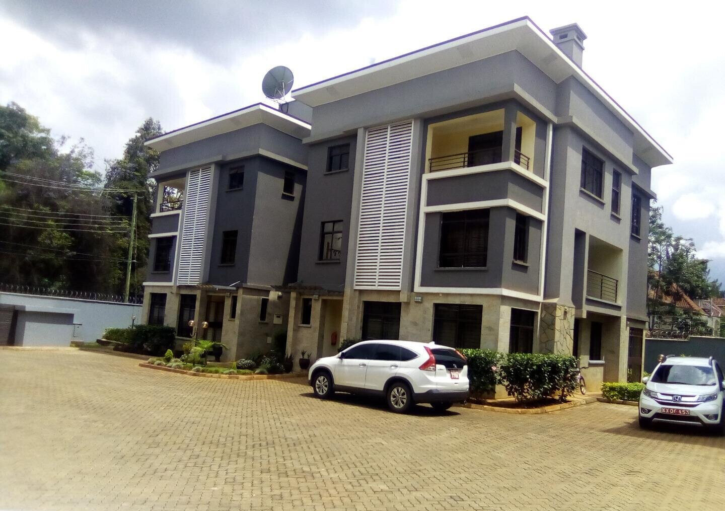8-Unit Enclave: 5-Ensuite Townhouse with Study & Pantry - Lavington