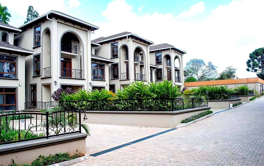 5-Ensuite Townhouse with Fireplace & Office - Lavington
