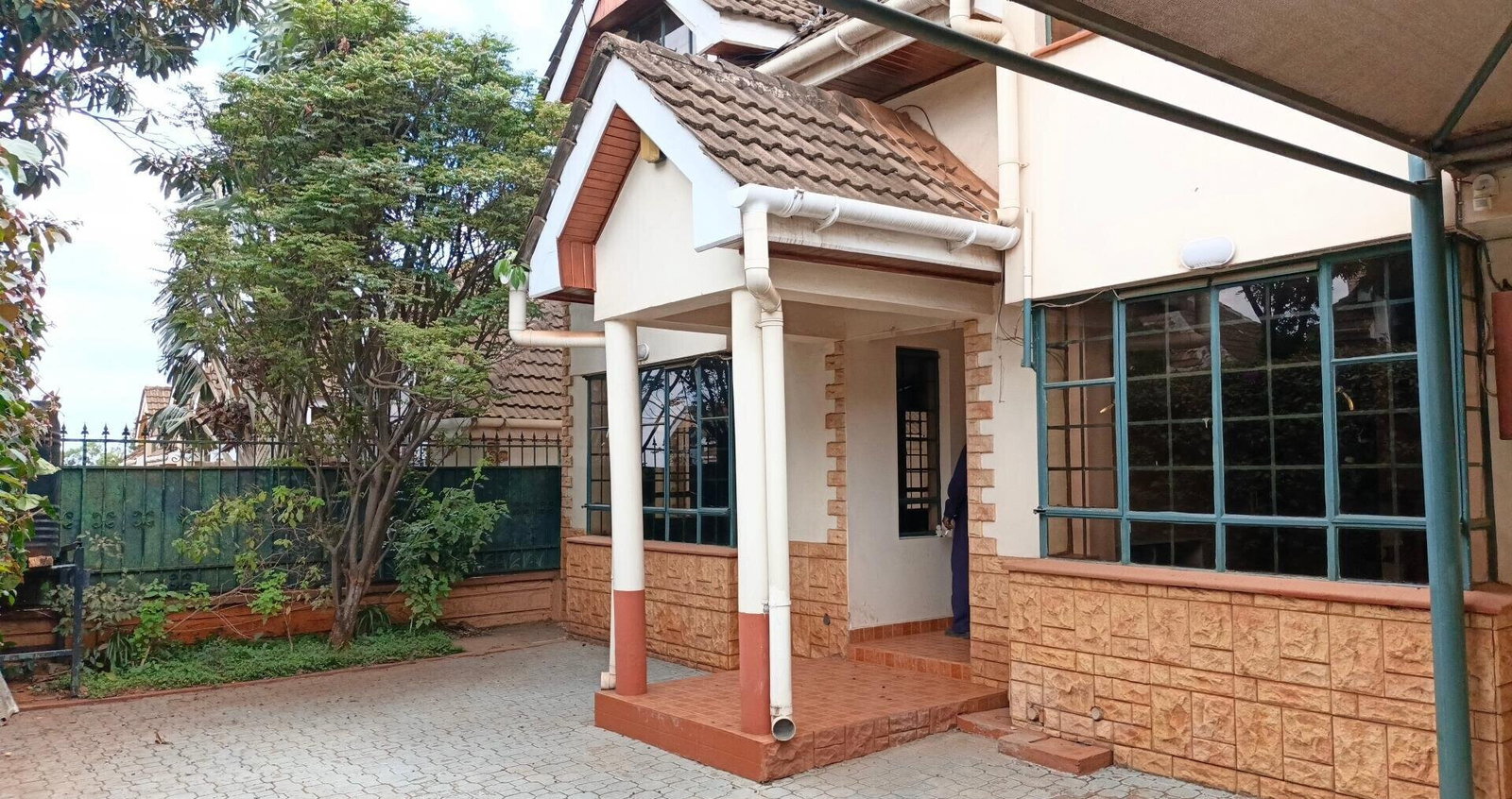 5-Ensuite Townhouse with Generator & Borehole - Lavington