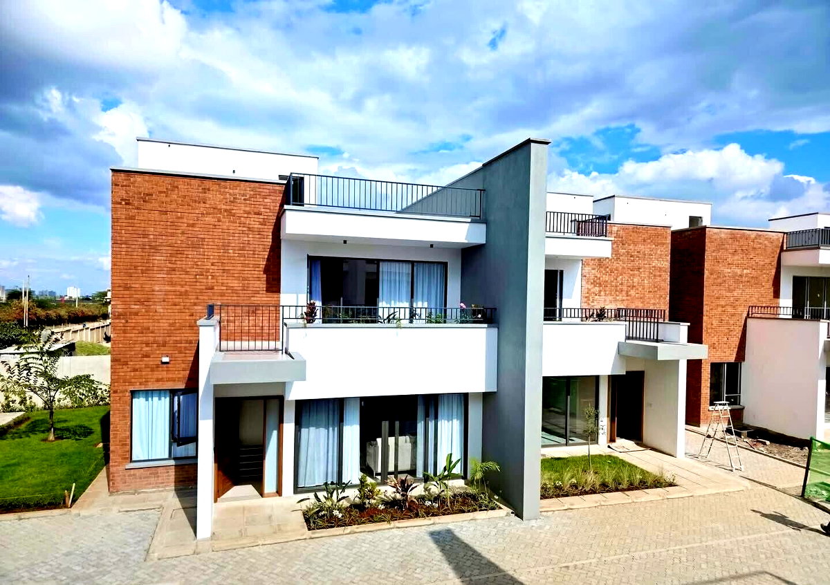 4BR Duplex with Rooftop Terrace & Clubhouse – Langata