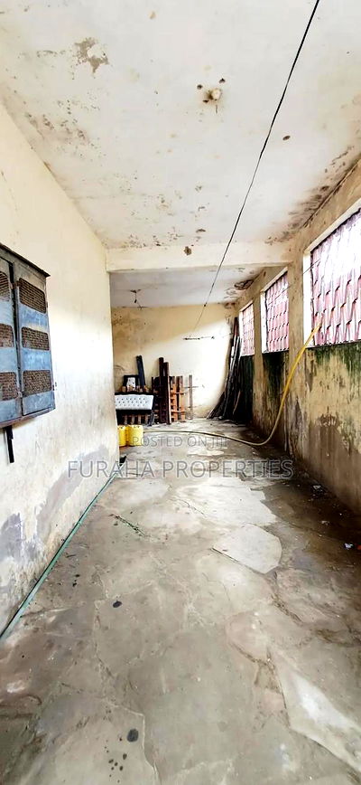 5bdrm Bungalow in Kiembeni for sale - Image 2