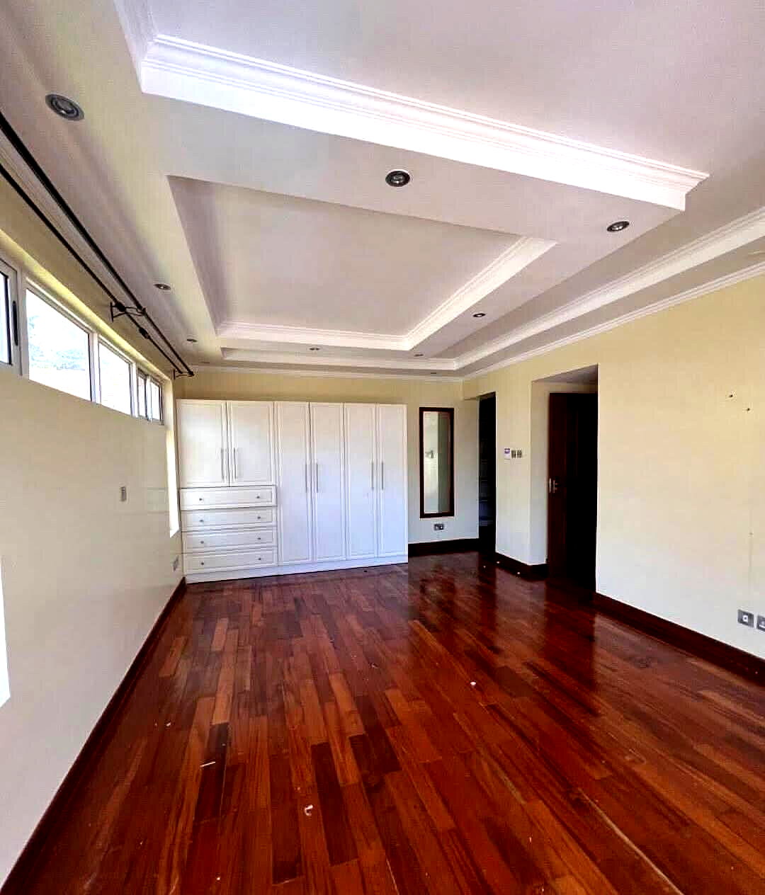 5-Ensuite Townhouse with DSQ & Private Garden – Karen