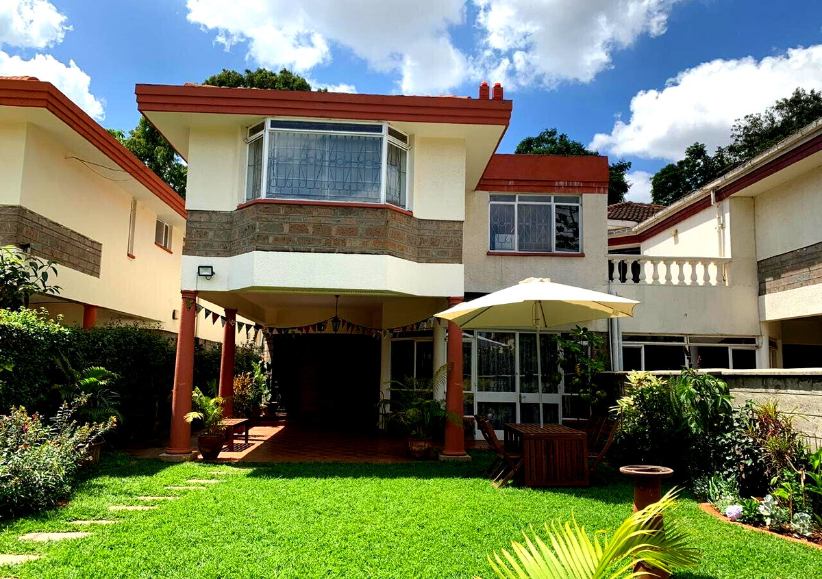 5BR Townhouse with Integrated Appliances & Solar - Kilimani