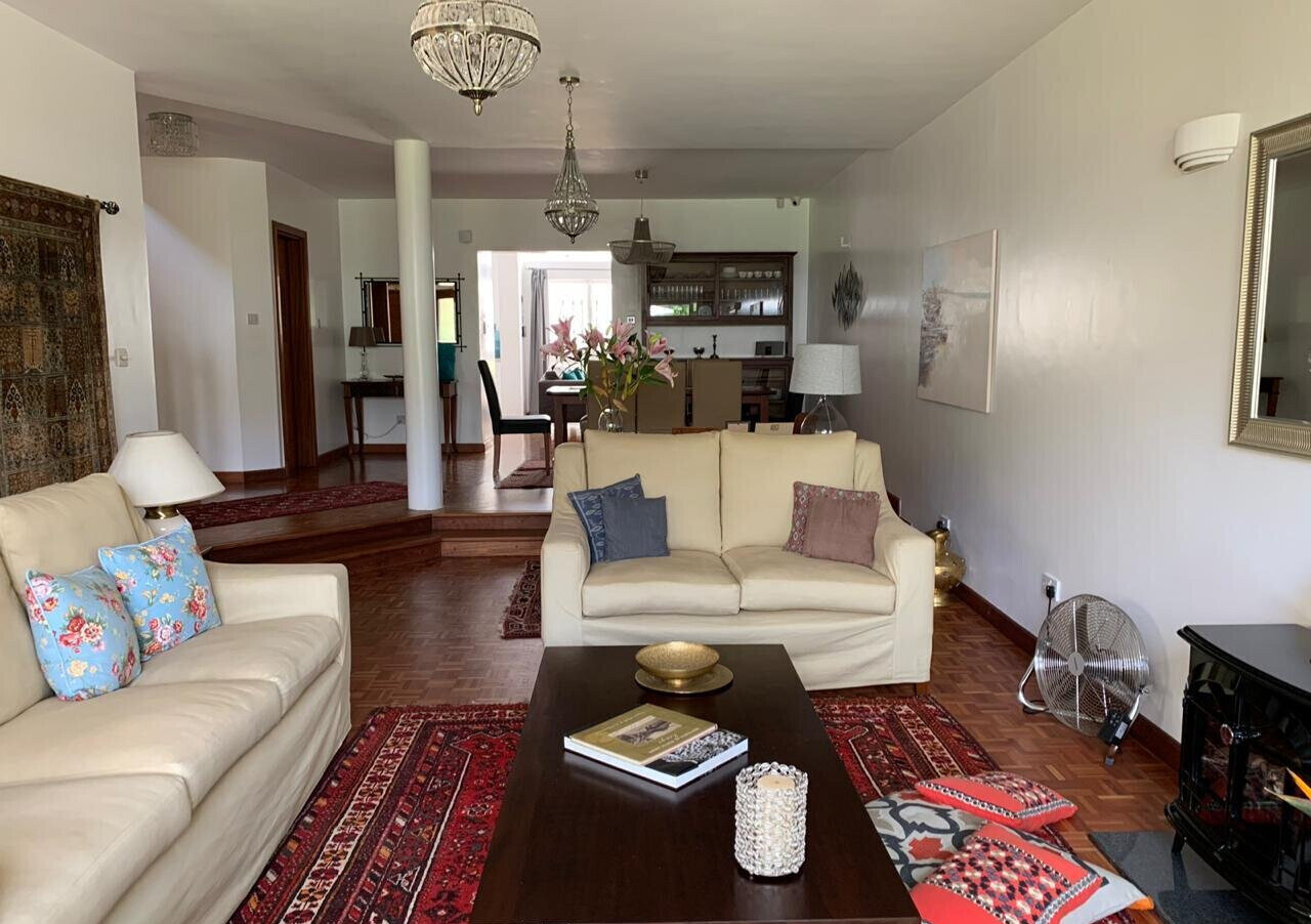 5BR Townhouse with Integrated Appliances & Solar - Kilimani