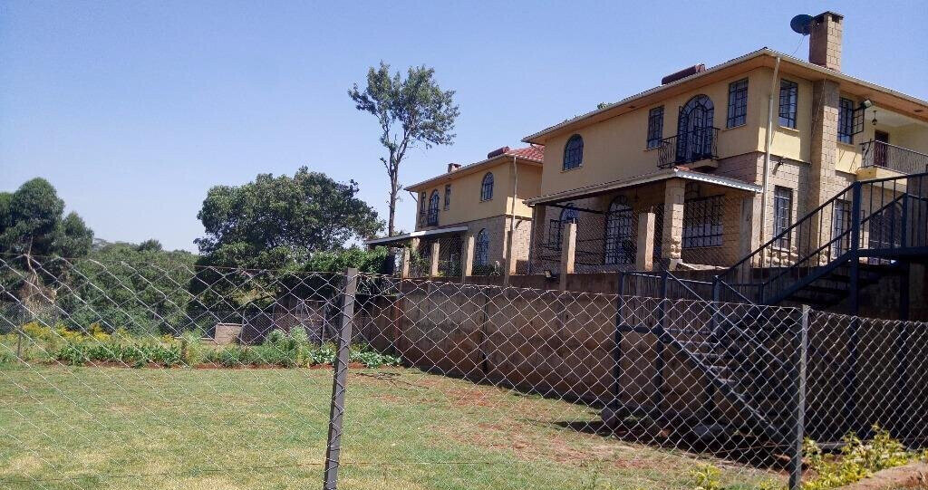 4BR Townhouse with Clubhouse & Pool in Gated Compound - Kitisuru