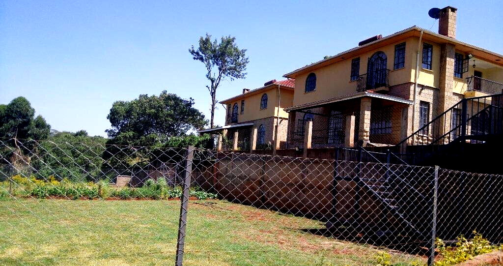 4BR Townhouse with Clubhouse & Pool in Gated Compound - Kitisuru