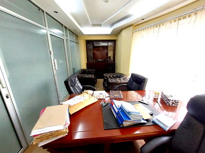 Parkland Spacious Fully Furnished Office to Let - Image 12