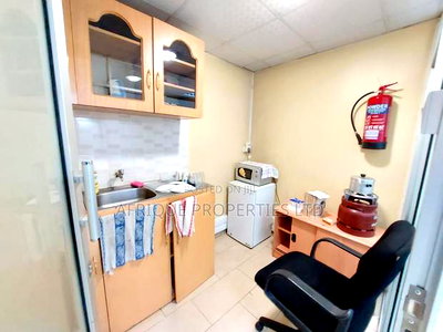 Parkland Spacious Fully Furnished Office to Let - Image 5
