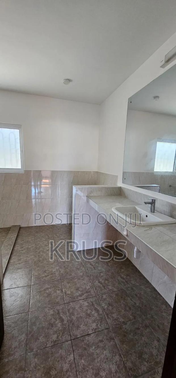 4bdrm Townhouse / Terrace in Nyali Mkomani for rent