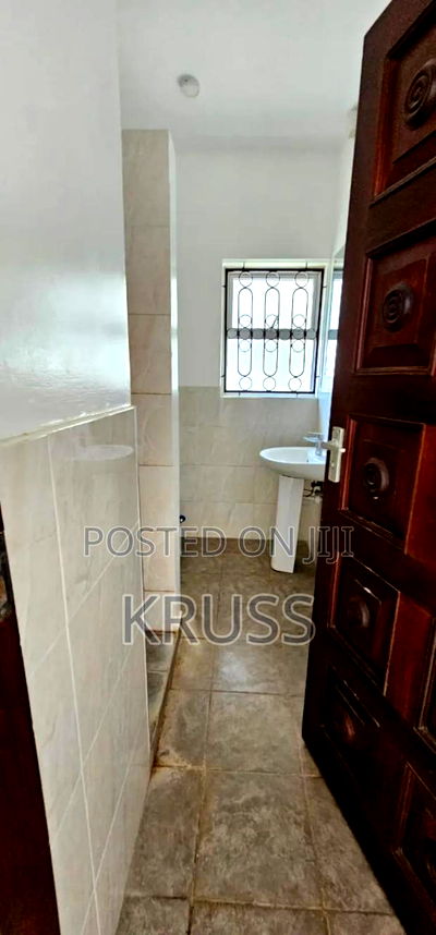 4bdrm Townhouse / Terrace in Nyali Mkomani for rent - Image 16