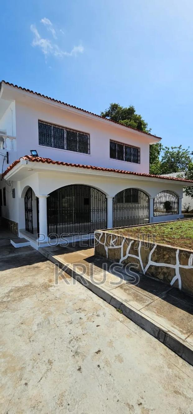4bdrm Townhouse / Terrace in Nyali Mkomani for rent