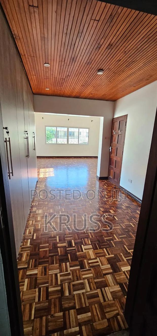 4bdrm Townhouse / Terrace in Nyali Mkomani for rent