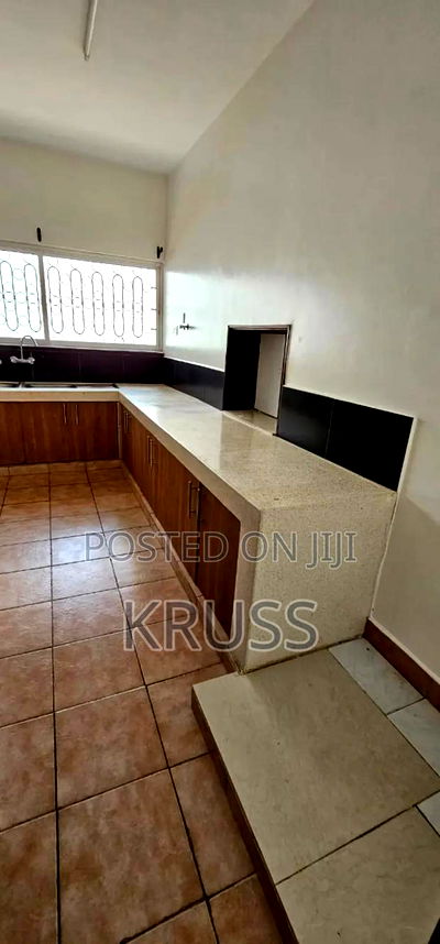 4bdrm Townhouse / Terrace in Nyali Mkomani for rent - Image 8