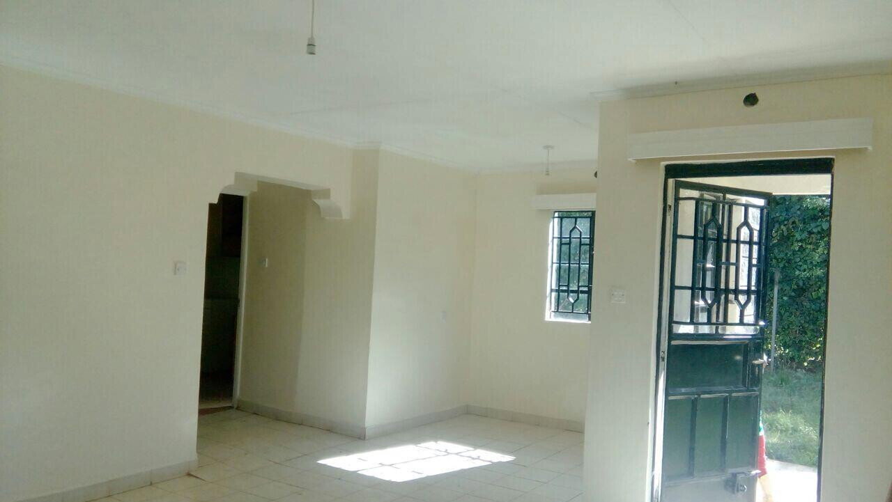 5-Ensuite Maisonette on Half-Acre with DSQ – Karen Plains