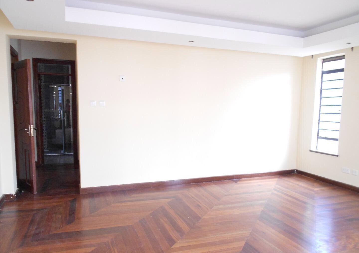5-Ensuite Townhouse with Dual Fireplaces & Shared Garden - Lavington